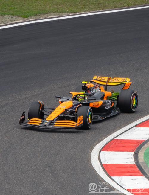 诺里斯斩获比利时F1排位赛杆位，皮亚斯特里紧随其后