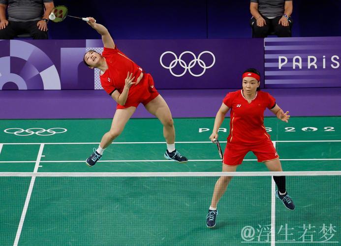 中国羽毛球公开赛女双四强对决：中韩交锋