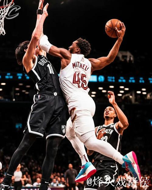 米切尔绝杀骑士7连胜送雄鹿5连败 绿军灭黄蜂 米切尔绝杀骑士7连胜送雄鹿5连败 绿军灭黄蜂